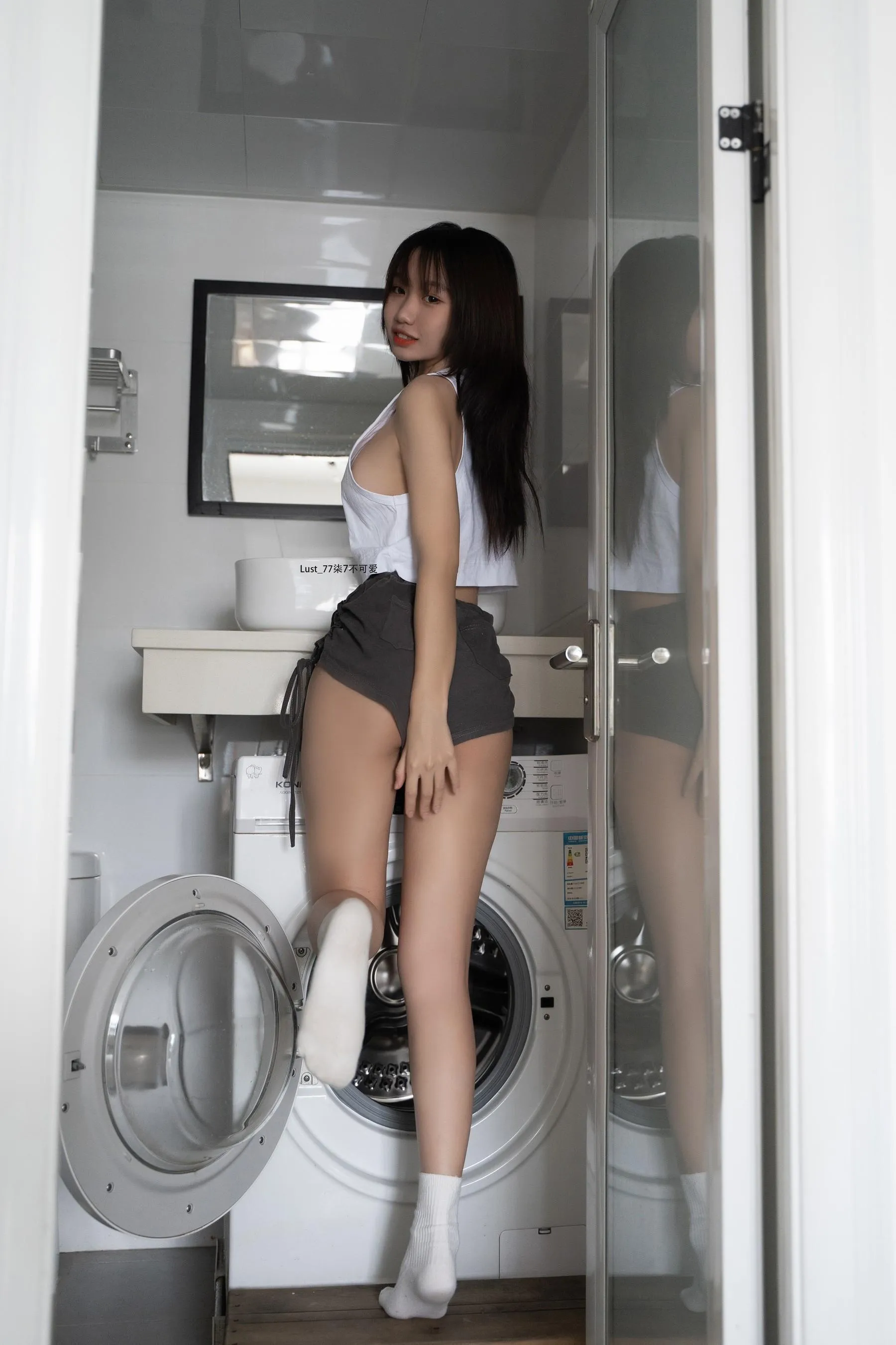 柒柒要乖哦 – NO.30 初恋背心 [70P]插图